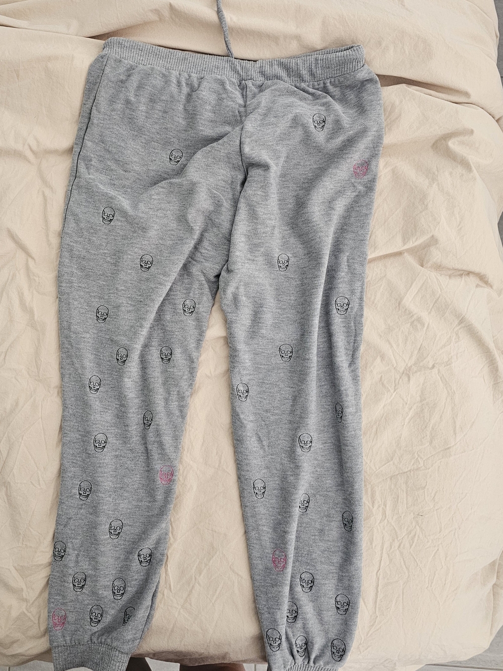 Chaser Gray Skull Print Jogger Sweatpants